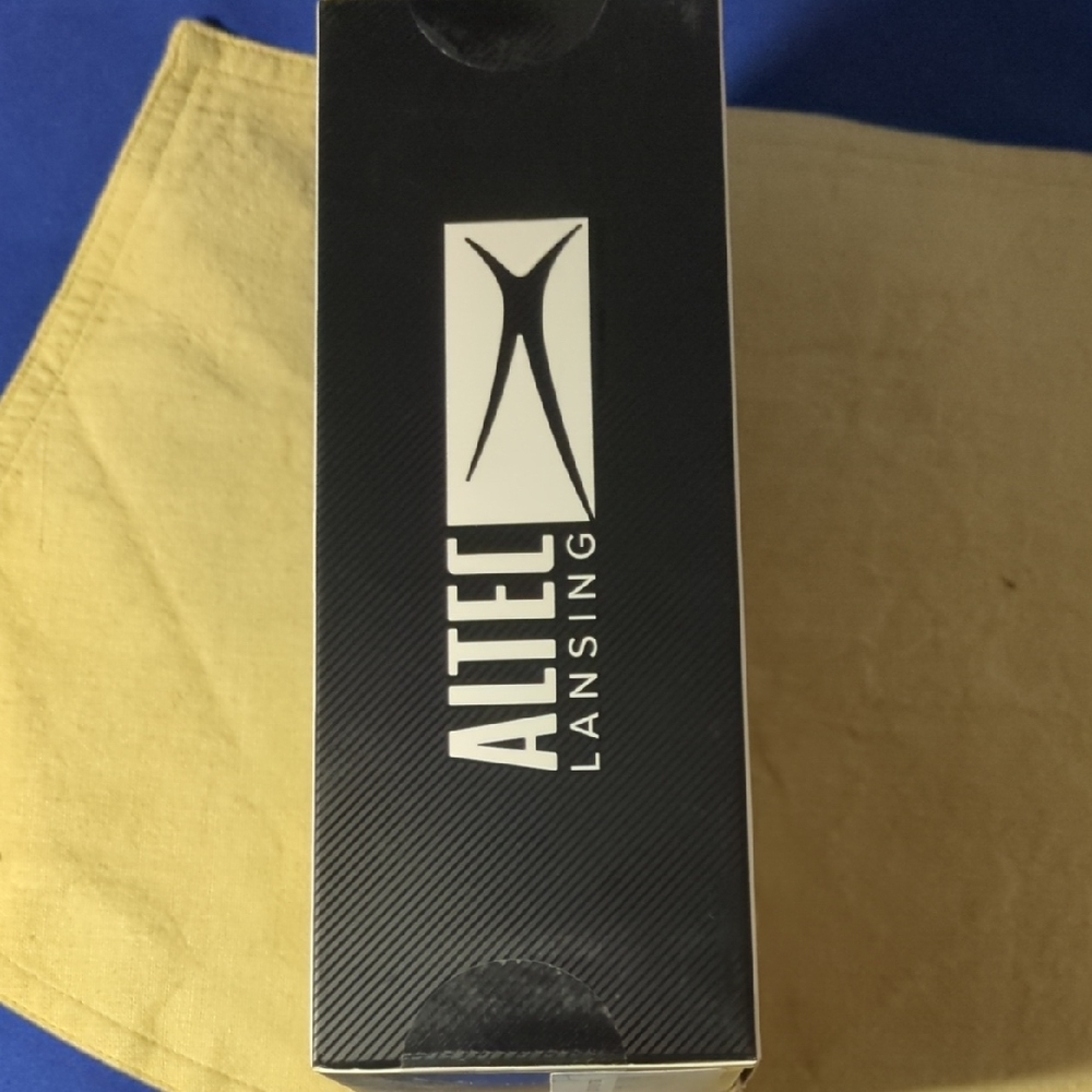 Altec Lansing Black Wireless Headphones - Picture 5 of 5